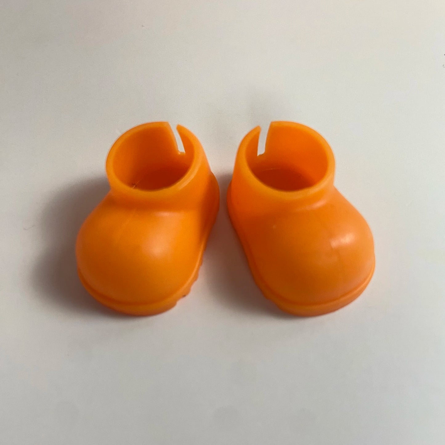 K-pop Inspired Outfit with Accessories – Fits Plush & Vinyl Figures