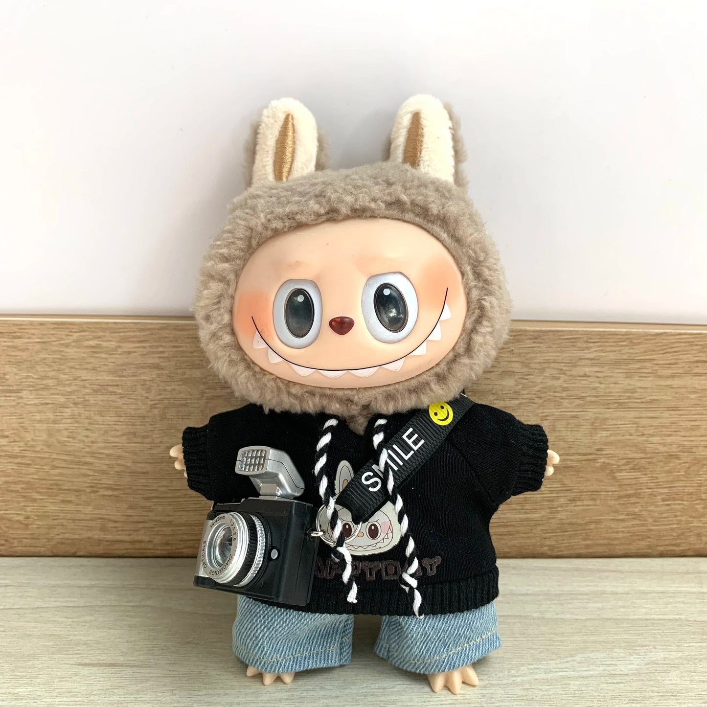 K-pop Inspired Outfit with Accessories – Fits Plush & Vinyl Figures