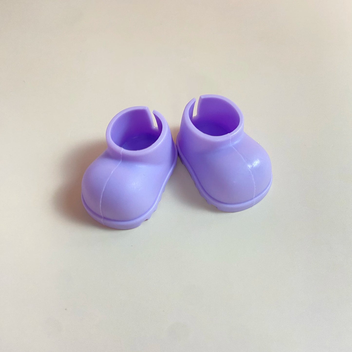 K-pop Inspired Outfit with Accessories – Fits Plush & Vinyl Figures